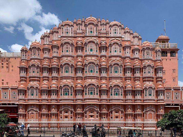 East_facade_Hawa_Mahal_Jaipur_from_ground_level_(July_2022)_-_img_01